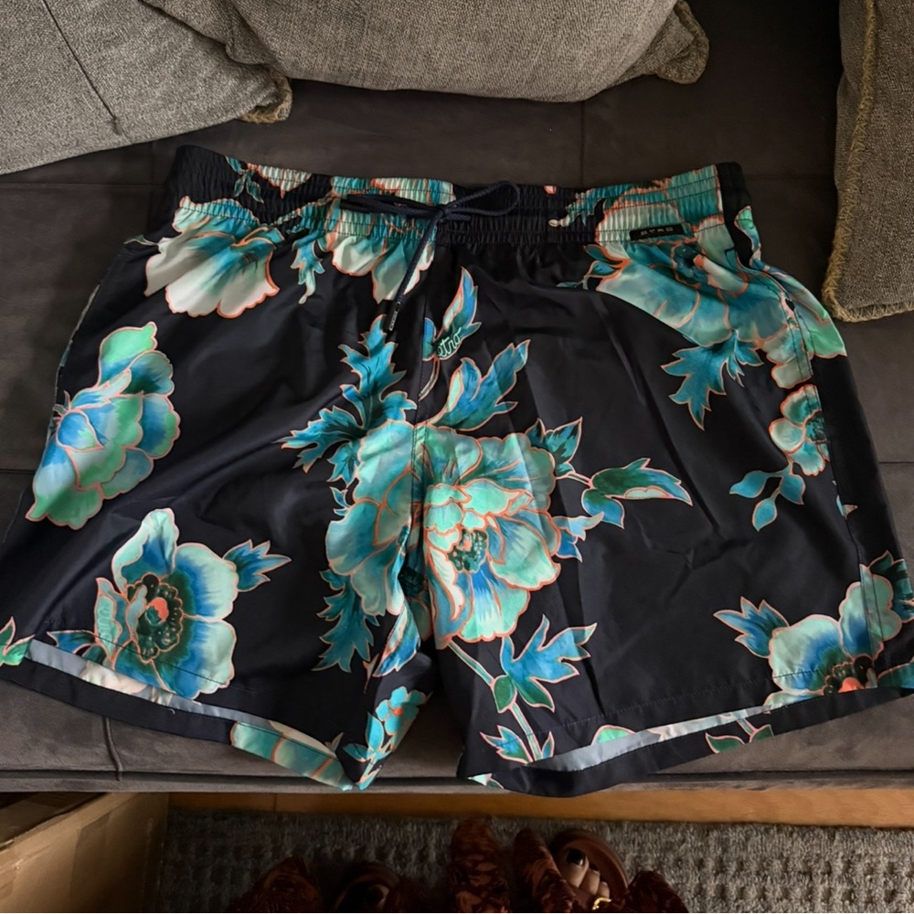 Etro men’s navy swim trunks